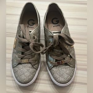🛍️Guess Gold Color Sneakers - Size 8